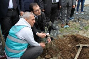 Mahkumlardan T&uuml;rk askerine 'Zeytin Dalı' ile destek
