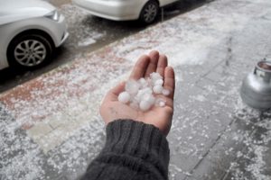 Bursa'da ceviz b&uuml;y&uuml;kl&uuml;ğ&uuml;nde dolu yağışı!