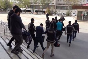 Gaziantep'te 14 kişiye FET&Ouml;'den tutuklama