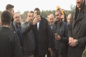 İşte Tosun'un yeni g&ouml;r&uuml;nt&uuml;leri! Davul, zurna, mangal keyfi...