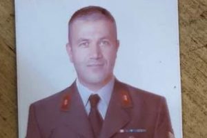 Bursa'da askerin &ouml;l&uuml;m&uuml;ne neden olan komutan hakim karşısında