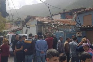 Devecilik yapan adam ahırda intihar etti
