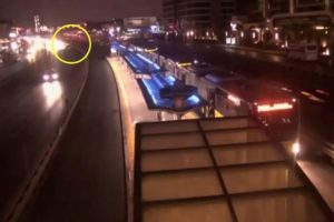Doğum g&uuml;n&uuml; d&ouml;n&uuml;ş&uuml; feci kaza kamerada