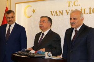 Bakan Yılmaz'dan &ouml;ğretmen ataması m&uuml;jdesi