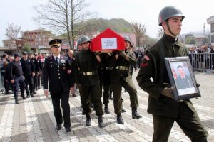 Amanos şehidi son yolculuğuna uğurlandı