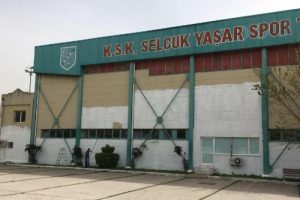 Karşıyaka'da tesisler yenileniyor