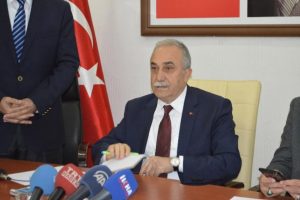 Bakan Fakıbaba: "G&uuml;neydoğu'nun gelişmesi engellendi"
