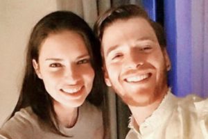 Metin Hara'dan Adriana Lima'ya 'atom' şakası
