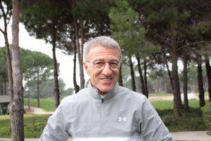 Ahmet Ağaoğlu adaylığını a&ccedil;ıkladı