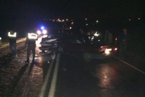 Zonguldak'ta iki otomobil &ccedil;arpıştı: 1 &ouml;l&uuml;, 2 yaralı