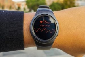 Samsung Gear S2'ye yepyeni bir g&uuml;ncelleme geldi!