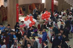 &Ouml;ğrencilerin &uuml;r&uuml;nleri ile Mehmet&ccedil;iğe 78 bin lira bağış