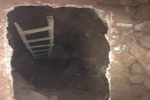 Evde ka&ccedil;ak kazıya jandarma baskını: 6 g&ouml;zaltı