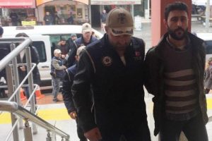 Ter&ouml;r ş&uuml;phelileri mehter marşı ile adliyeye getirildi!
