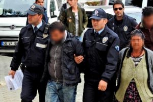 İzmir'de villa hırsızlarına su&ccedil;&uuml;st&uuml;