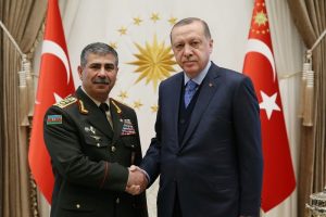 Erdoğan, Azerbaycan Savunma Bakanını kabul etti