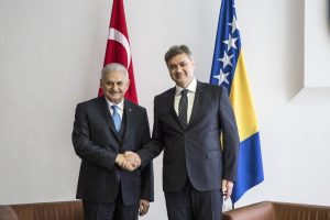 Yıldırım Bosna-Hersek Bakanlar Konseyi Başkanı Zvizdi&ccedil;ile g&ouml;r&uuml;şt&uuml;