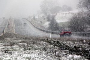 Bolu'da kar yağışı etkili oldu