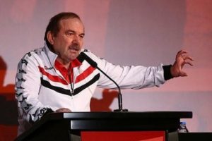 Yusuf Namoğlu: VAR futbolu &ouml;ld&uuml;rmez!