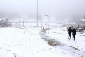 Denizli'nin Bağbaşı Yaylası'nda kar s&uuml;rprizi