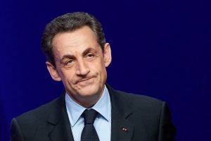 Sarkozy'ye yolsuzluk davası