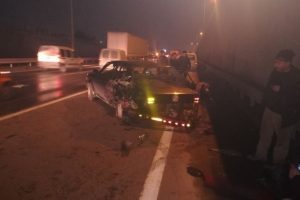 Makas atan otomobil trafiği birbirine kattı