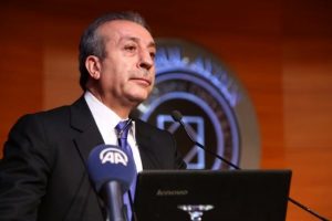 "T&uuml;rkiye &ccedil;ok eksenli bir dış politika izliyor"
