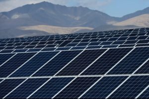D&uuml;nyanın en b&uuml;y&uuml;k g&uuml;neş enerjisi santrali Suudi Arabistan'da kurulacak