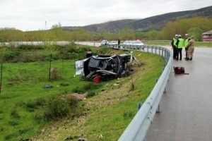 Tokat'ta otomobil takla attı: 2 kişi yaşamını yitirdi