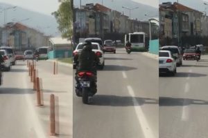 Bursa'nın en işlek caddede otomobil ile ters y&ouml;nde seyretti