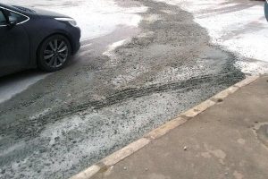 Kocaeli'de yola beton d&ouml;ken firmaya 9 bin lira ceza