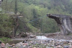 150 yıllık tarihi k&ouml;pr&uuml; zamana yenildi
