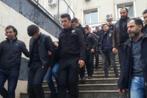 Gece kul&uuml;b&uuml;ne saldıran "Arap &Ccedil;etesi"ne operasyon!