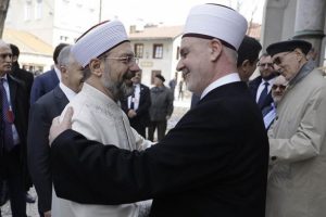 Diyanet İşleri Başkanı Erbaş Saraybosna'da cuma namazı kıldırdı