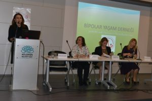 Bursa'da Bipolar G&uuml;n&uuml;'nde farkındalık etkinliği
