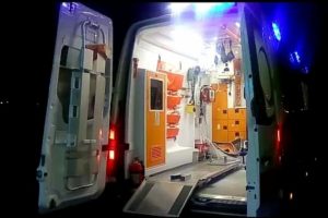 Otomobile t&uuml;fekli saldırı: 3 yaralı