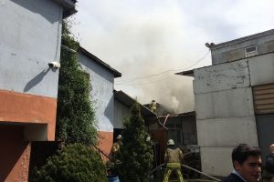 Fabrikada yangın! &Ccedil;ok sayıda itfaiye g&ouml;nderildi