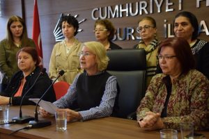 CHP Bursa İl Kadın Kolları'ndan istifa &ccedil;ağrısı!