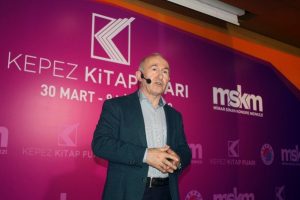 Profes&ouml;r Şimşirgil'den tarihi dizilere eleştiri