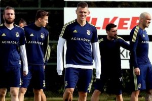 Fenerbah&ccedil;e'de Kayserispor ma&ccedil;ı hazırlıkları s&uuml;r&uuml;yor