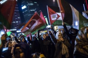 İsrail Konsolosluğu &ouml;n&uuml;nde "Gazze" protestosu