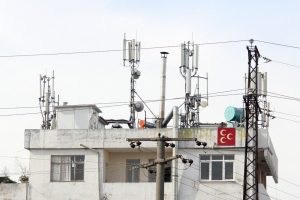 Apartmandaki 9 baz istasyonu g&ouml;renleri şaşırttı