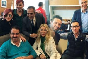 &Uuml;nl&uuml;ler aynı u&ccedil;akta sınıra gidiyor