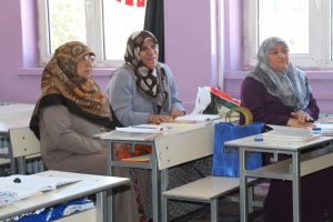 &Ccedil;ocukları istedi, 60'ından sonra okuma yazma &ouml;ğreniyorlar