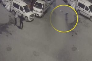 İstanbul'da kahvehaneye silahlı saldırı kamerada!