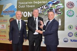 "Beşiktaş'ın şampiyonluk şansı hepsinden yukarıda"