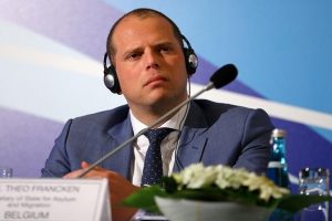 Bel&ccedil;ika'da aşırı sağcı bakandan sığınmacılarda din vurgusu