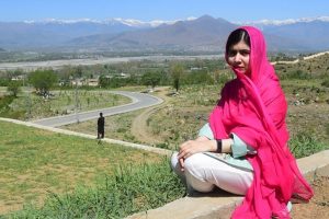 Nobel Barış &Ouml;d&uuml;ll&uuml; Malala Londra'ya d&ouml;nd&uuml;