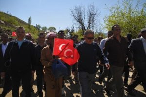 24 yıl sonra terk ettikleri k&ouml;ylerine d&ouml;n&uuml;yolar