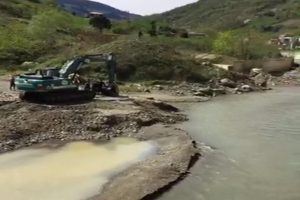 Kayıp polisin cesedi g&uuml;nler sonra bulundu